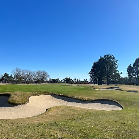 Boende Med Naerhet Till Golfbanan I Ahus Exterior photo